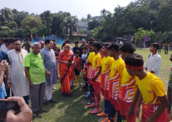 নড়াইল সদর উপজেলা পর্যায়ে বঙ্গবন্ধু জাতীয় গোল্ডকাপ ফুটবল টুর্নামেন্টের উদ্বোধন