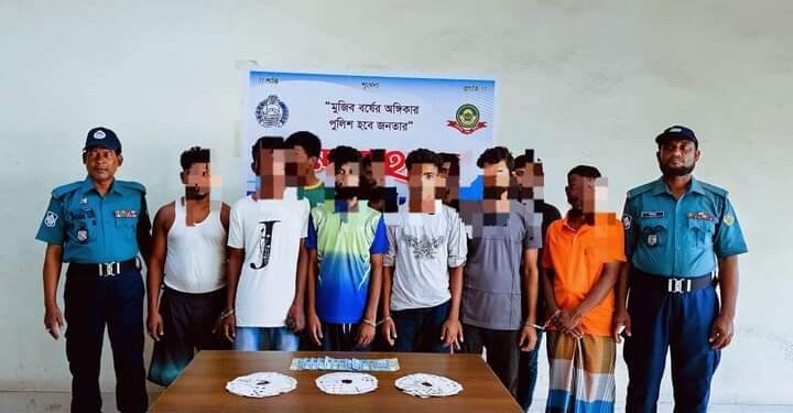 চট্রগ্রামের বন্দর থানা পুলিশের অভিযানে জুয়া খেলার সরঞ্জাম ও নগদ টাকাসহ১০ জন গ্রেফতার