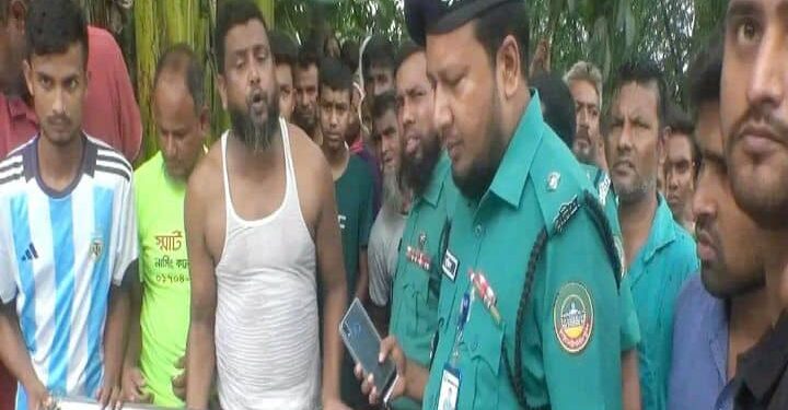 রংপুর নগরীতে নির্মাণাধীন একটি ভবনের সেপটিক ট্যাংকে নেমে কাজ করার সময় দুই শ্রমিকের মৃত্যু