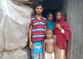 মাথা গোঁজার ঠাঁই নেই অসহায় হালিমার