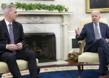 মার্কিন ঋণসীমা বাড়াতে একমত বাইডেন-ম্যাককার্থি