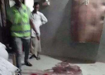 বাঁশখালীতে দুই সন্তানের জননী কে  দা-ছুরি দিয়ে কুপিয়ে হত্যা