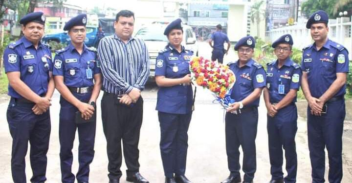 ময়মনসিংহ রেঞ্জের অতিরিক্ত ডিআইজির নেত্রকোণা পুলিশ সুপারের কার্যালয় পরিদর্শন