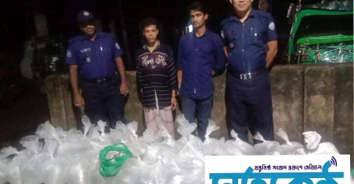বাঁশখালী থানা পুলিশের পৃথক অভিযানে  ৪ মাদক কারবারী গ্রেফতার