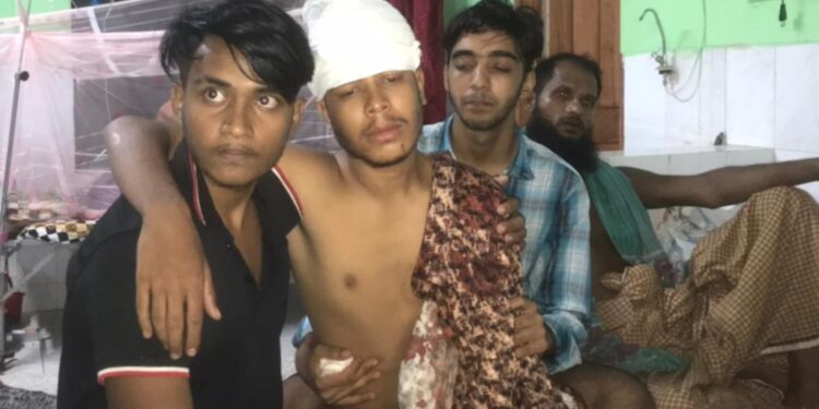 ফুটবল খেলাকে কেন্দ্র করে পটুয়াখালীতে শিক্ষার্থীকে কুপিয়ে জখম