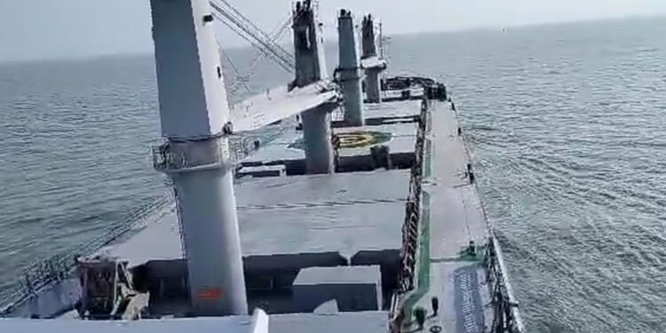 ৩৬ হাজার ৫৭০ মেট্রিক টন কয়লা নিয়ে পায়রা বন্দরে ভিড়েছে এমভি পাভো ব্রেভ