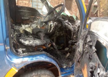 নরসিংদীতে রাতের আধারে পূর্ব শত্রুতার জেরধরে পিক-আপ ভ্যানে আগুন