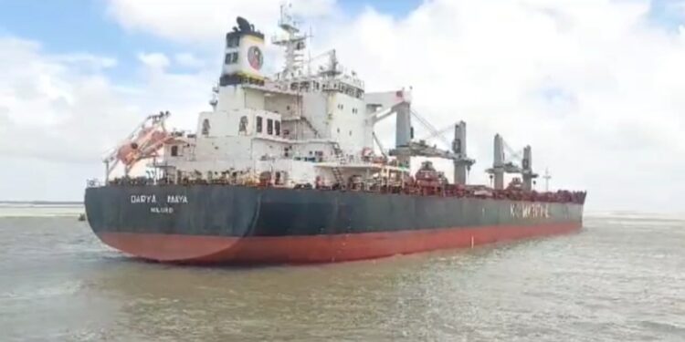 পায়রা বন্দরে কয়লা নিয়ে আসলো সপ্তম বিদেশি জাহাজ “দারিয়া মায়া”,চলছে খালাস কার্যক্রম