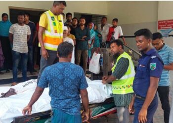 ভাঙ্গায় বাসের ধাক্কায় পৃষ্ঠ হয়ে মারা গেলেন দুই ভাই 