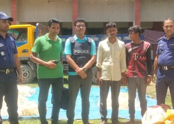 কাপ্তাইয়ে বিপুল পরিমাণ দেশীয় চৌলাই মদসহ গ্রেপ্তার ২