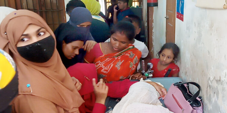 নড়াইলের লোহাগড়ায় ইজিভ্যান দুর্ঘটনায় নববধূর মৃত্যু