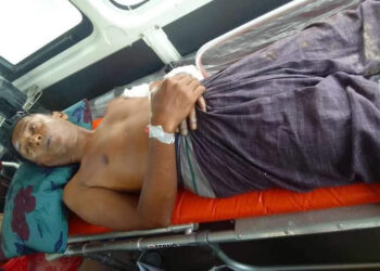 নড়াইলে লোহাগড়ায় বিএনপির সভাপতি কে কুপিয়ে আহত করেছে সন্ত্রাসীরা