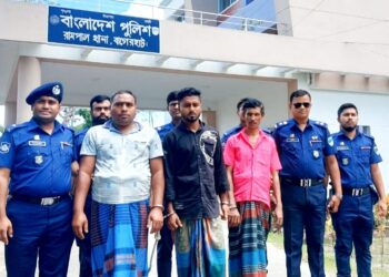 রামপালে মধ্যযুগীয় কায়দায় শিশুকে নির্যাতনঃ গ্রাম পুলিশসহ আটক ৩