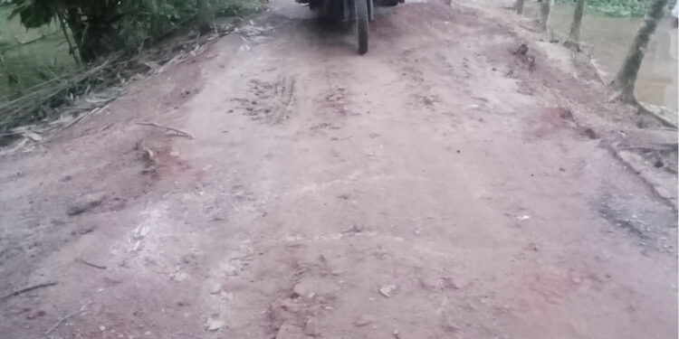 গোসিংগা বঙ্গবন্ধু সড়কে শতাধিক গর্ত: চলাচল ব্যাহত