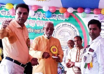 রামপালে বিশিষ্ট ব্যবসায়ী সাইফুজ্জামান’র শিক্ষা প্রতিষ্ঠানে আর্থিক সহায়তা প্রদান