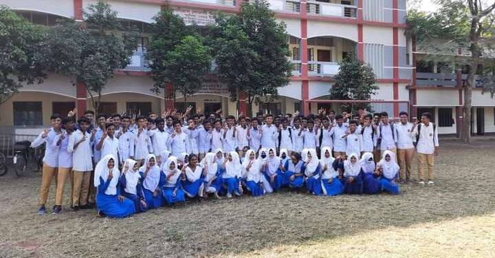 এসএসসির ফলাফলে মান্দায় সাফল্যের শীর্ষে যেসব প্রতিষ্ঠান