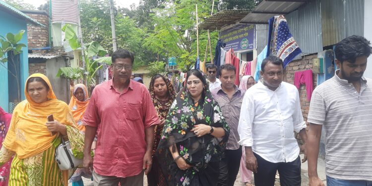 সৈয়দপুরে আধুনিক ডাস্টবিন নির্মাণ  উদ্বোধন করলেন পৌর মেয়র  