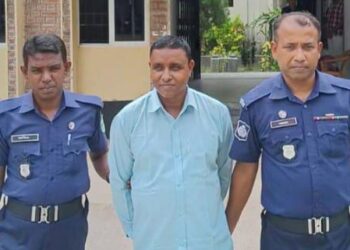 তিন বছরের সাজা এড়াতে চার বছর ধরে পলাতক