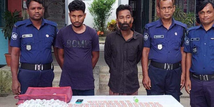 চিরিরবন্দরে দুই মাদক ব্যবসায়ী আঁটক