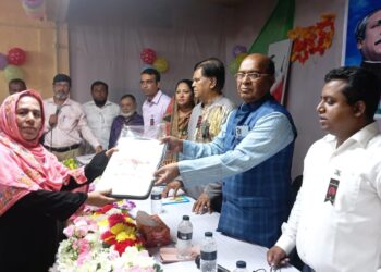 পটুয়াখালীতে ২ শত ভূমিহীন অসহায় পরিবার পেল জমি ও ঘর