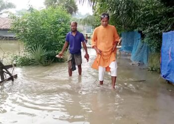 পটুয়াখালীতে জলাবদ্ধতায় একাকার, বৃস্টি কমলেও কমেনি পানি