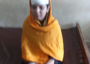 বাঁশখালীতে মারধর করে এক প্রবাসীর বাড়ি থেকে ঝমালামাল লুট,আহত ২ 