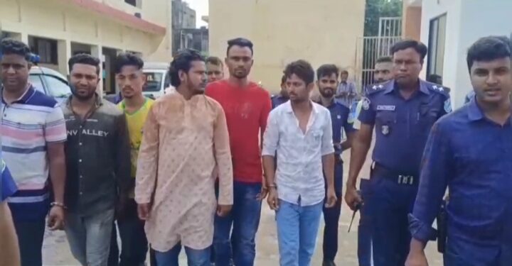 নেত্রকোনা জেলা বিএনপির পদযাত্রা শেষে হাতবোমা বিস্ফোরণ, ভাংচুর, আটক ৬