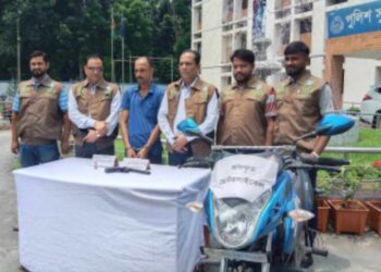 গাইবান্ধায় দেশীয় শুটার গান ও এক রাউন্ড গুলিসহ যুবক গ্রেফতার