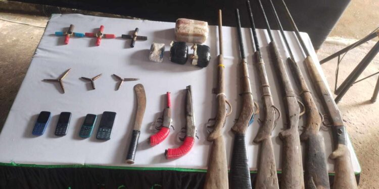 কক্সবাজারের উখিয়ায় দুর্ধর্ষ ডাকাত  রাসেল ও তার ৬ সহযোগী গ্রেফতার