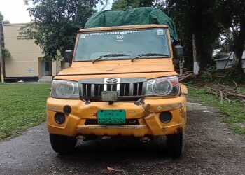 তেতুলিয়ায় ৪০ বস্তা চা সহ পিকআপ ভ্যান ও ড্রাইভার আটক