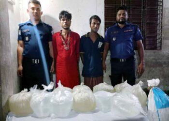 বাঁশখালীতে আটক ২ চোলাই মদ উদ্ধার-৩২০ লিটার