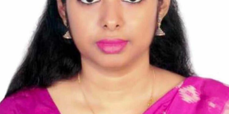 দুর্নীতিমুক্ত অফিস গড়তে গিয়ে দালালদের বিক্ষোভের মুখে হালুয়াঘাটের এসিল্যান্ড