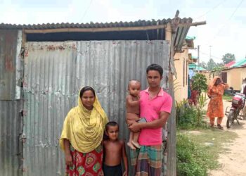 আশ্রয়ণ প্রকল্পের স্থানে একাধিক ঘর খালি পড়ে থাকলেও ঠাঁই হয় না মান্নান-রাবেয়া দম্পত্তিদের