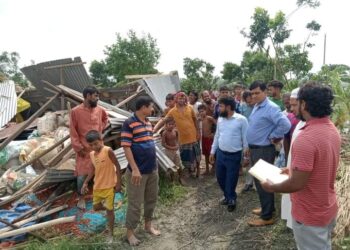 ভাঙ্গায়  ঘূর্ণিঝড়ের তাণ্ডবে গৃহবধূর মৃত্যু দুই শতাধিক ঘর-বাড়ি বিধ্বস্ত