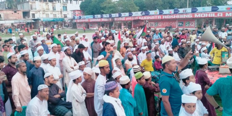 কুয়াকাটায় বিক্ষোভ মিছিল ও সমাবেশ থেকে ইসরাইলী পণ্য বর্জনের ডাক