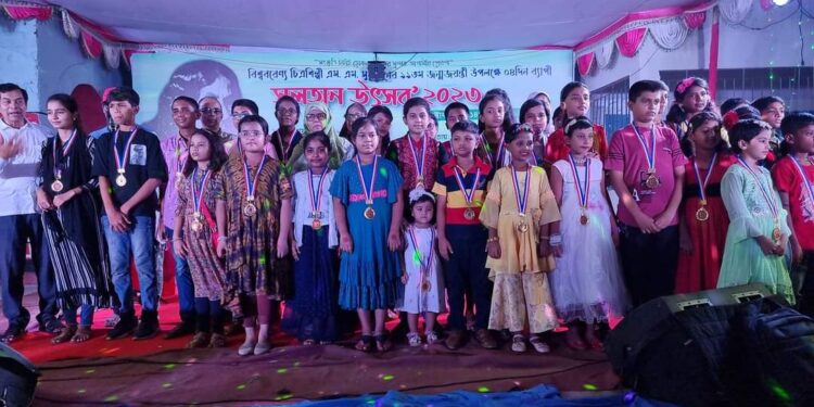 নড়াইলে পুরস্কার বিতরণের মধ্য দিয়ে শেষ হলো চার দিনব্যাপী সুলতান উৎসব 