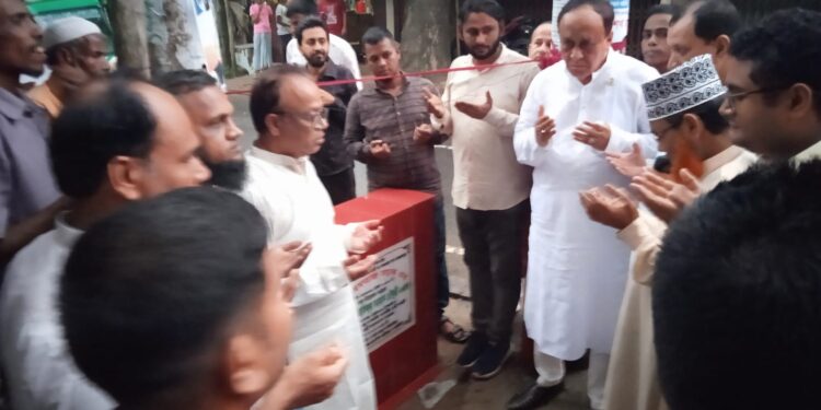 বাঁশখালীতে শহীদ মমতাজ সড়ক উন্নয়ন কাজ উদ্বোধন করলেন এমপি মোস্তাফিজ 