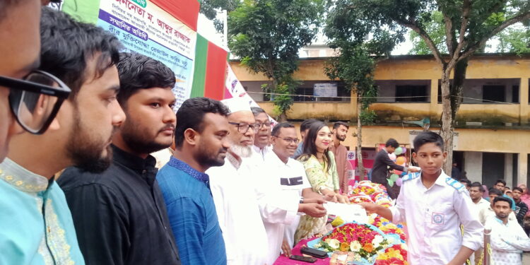 বগুড়ার সারিয়াকান্দিতে কৃতি শিক্ষার্থীদের ছাত্রবৃত্তি প্রদান করলেন ম.আব্দুর রাজ্জাক