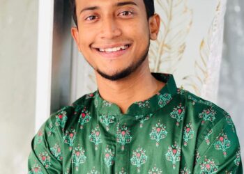 তাসরিফ খানের মেট্রোরেলে ভাইরাল গান 