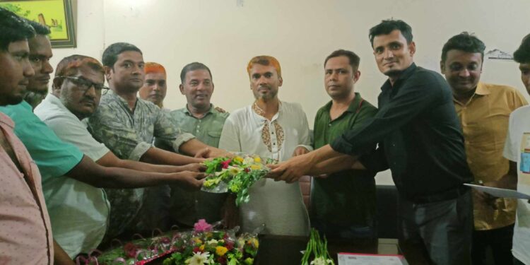 ঘোড়াঘাট পৌর শ্রমিক দলের আত্মপ্রকাশ