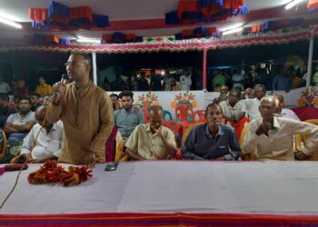 রামপালে সনাতন ধর্মাবলম্বীদের সাথে এমপি প্রার্থী ব্যারিস্টার ওবায়েদ’র শুভেচ্ছা বিনিময়