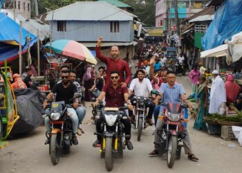 যুবলীগ নেতার বাইক শোডাউন