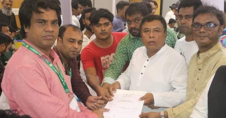 লক্ষীপুর -১, রামগঞ্জ উপজেলার বাসির প্রত্যাশা পূরণের লক্ষ্যে মনোনয়নপত্র সংগ্রহ করলেন বাংলাদেশ আওয়ামী যুবলীগের প্রেসিডিয়াম সদস্য জনাব হাবিবুর রহমান পবন