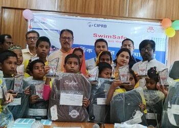 পটুয়াখালীতে শিশুদের বার্ষিক সাঁতার প্রতিযোগিতা অনুষ্ঠিত হয়েছে