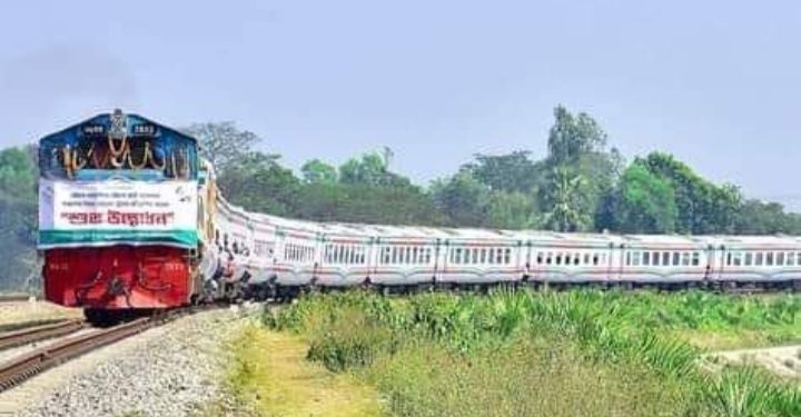 বিজয়ের মাসে ‘বিজয় এক্সপ্রেস’ জামালপুরে