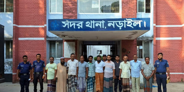 নড়াইলে জেলা শ্রমিকদলের সভাপতি সাইদুজ্জামান আমলসহ বিএনপির ১৪ নেতাকর্মী গ্রেপ্তার