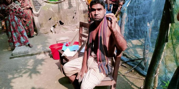 স্ত্রীর সঙ্গে বিচ্ছেদের পর দুধ দিয়ে গোসল করলেন আকতারুল