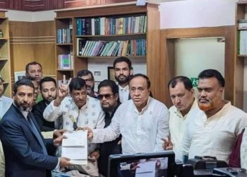 মনোনয়ন;  বাঁশখালীর নৌকার মনোনয়ন পত্র জমা দিলেন এমপি মোস্তাফিজ