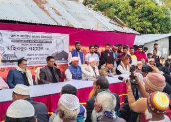 পটুয়াখালীর মহিপুরে উঠান বৈঠকে নৌকার গণজোয়ার