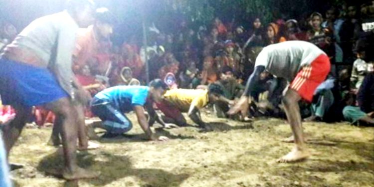 বসুন্দিয়ার পাশে ঘোষনগরে হাডুডু খেলা অনুষ্ঠিত হয়েছে